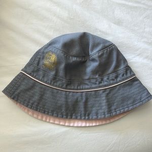 Adidas bucket hat size m